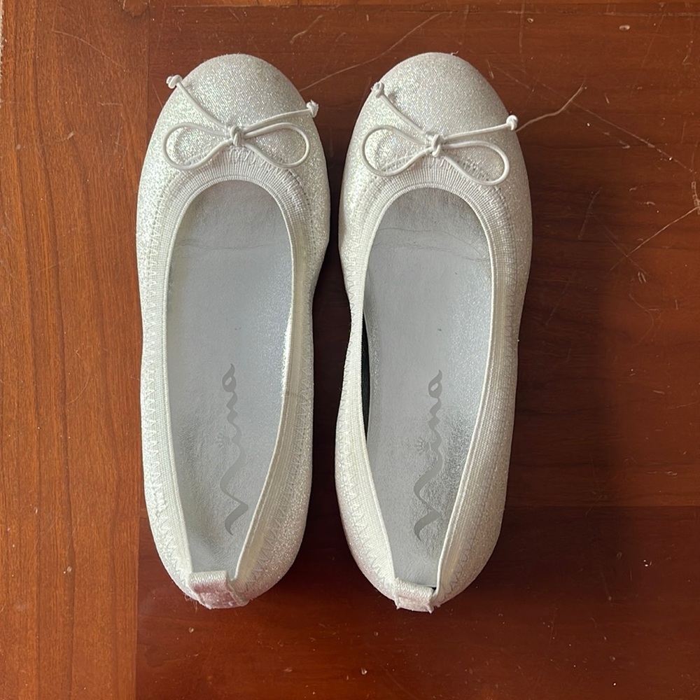 Nina girls sparkly flat size 13